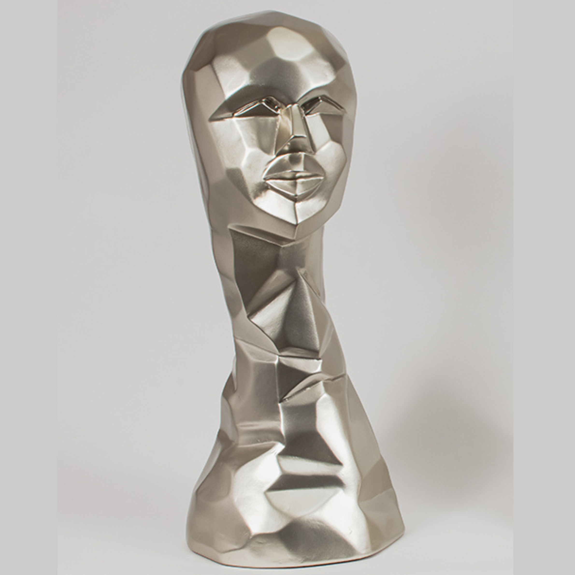 4466-PFF1"Ella" Silver Table Sculpture