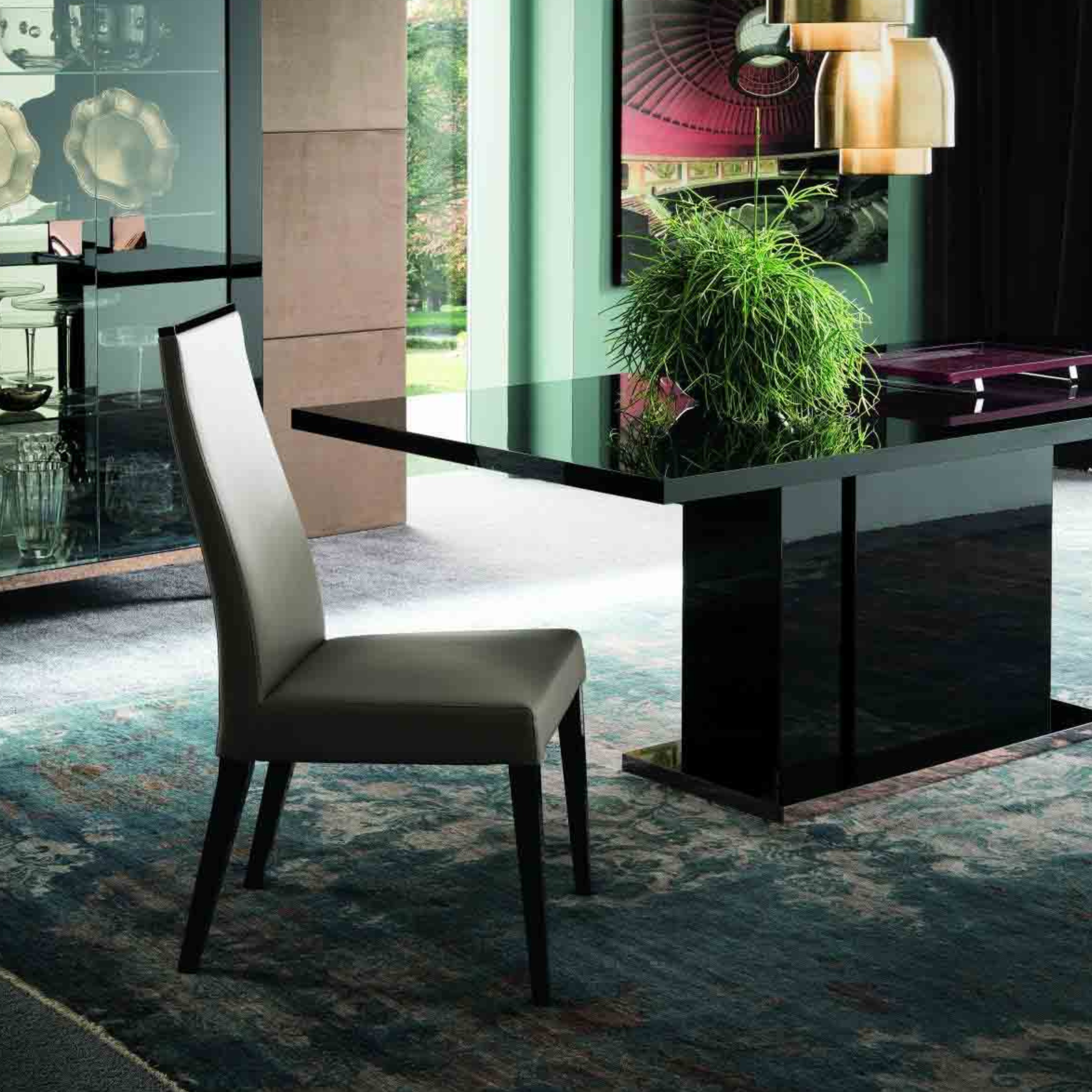 Mont Noir Dining Chair