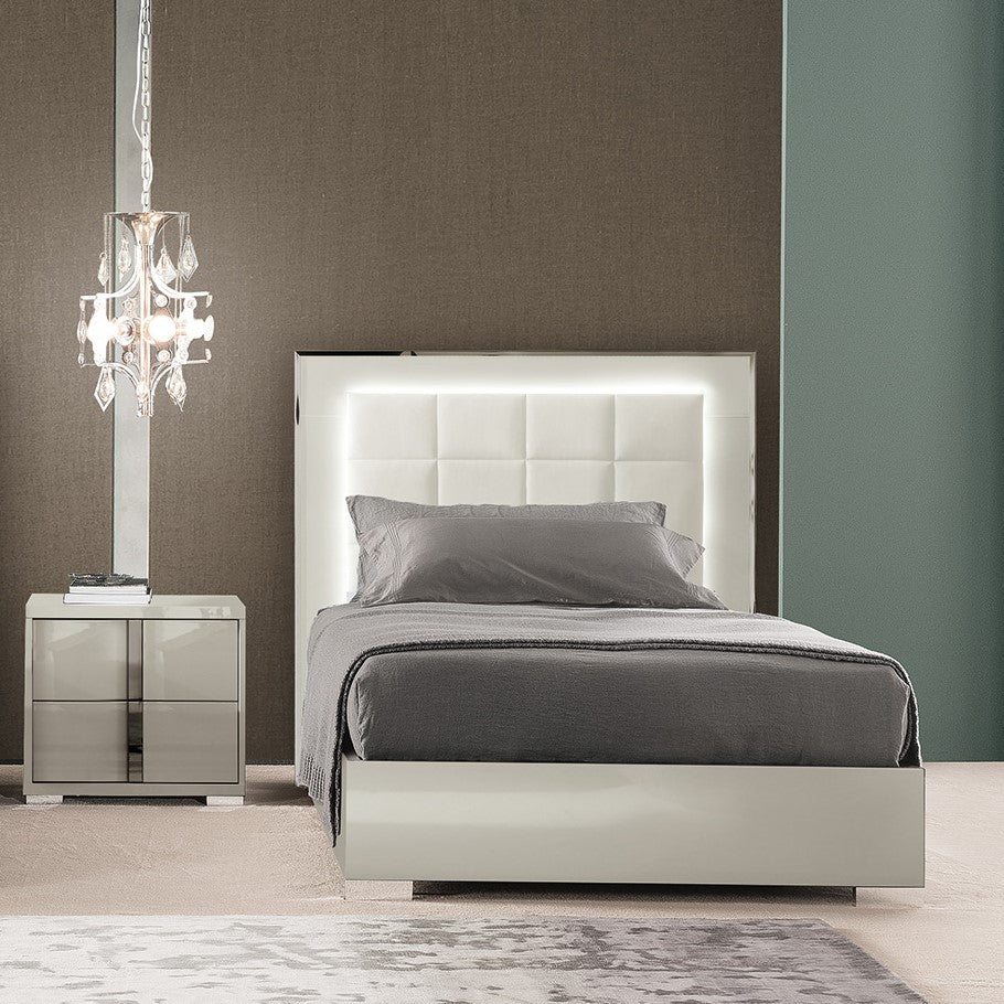 Imperia Bed